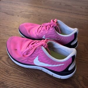 Nike Women’s Hot Pink Mesh Running Sneakers